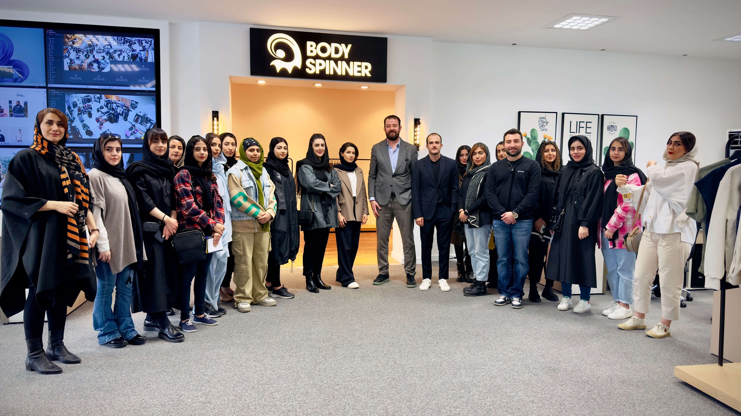 جدیدترین موقعیت‌های شغلی بادی اسپینر | ۴ آذر ۱۴۰۴